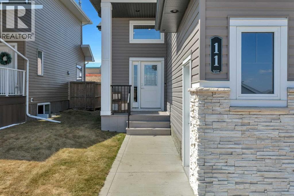 11 Craig Road — photo 2