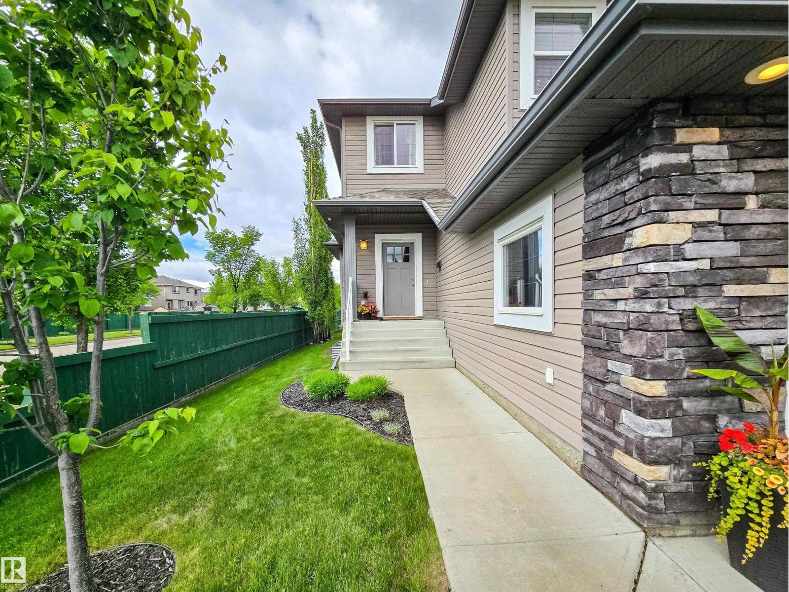 504 CRANDELL CT — photo 3