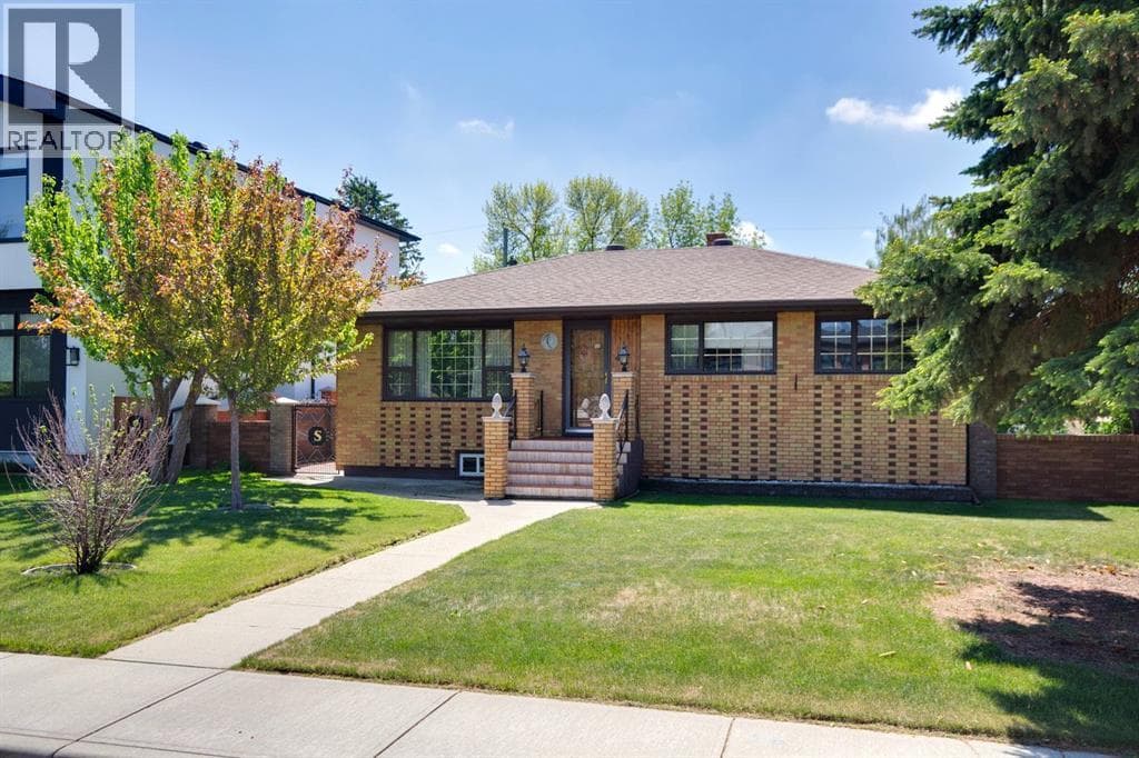 47 Montrose Crescent NE