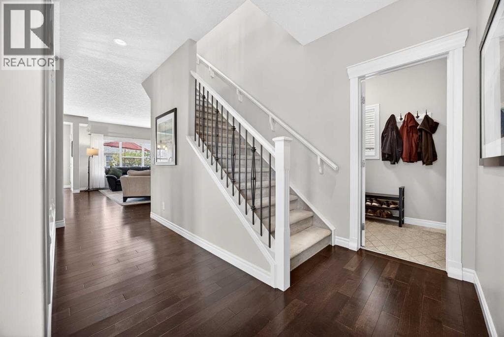 293 Bridleridge View SW — photo 3