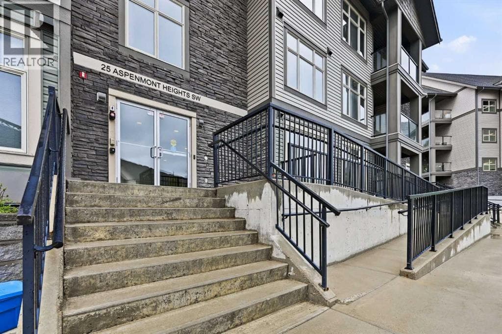 306, 25 Aspenmont Heights SW — photo 2