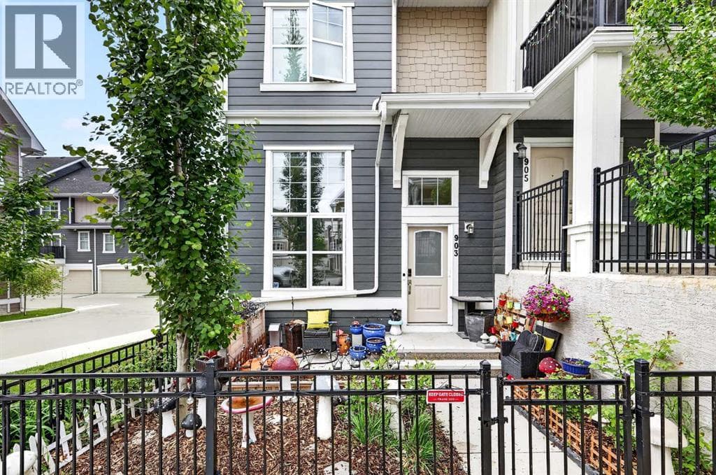 903 Cranbrook Walk SE — photo 2