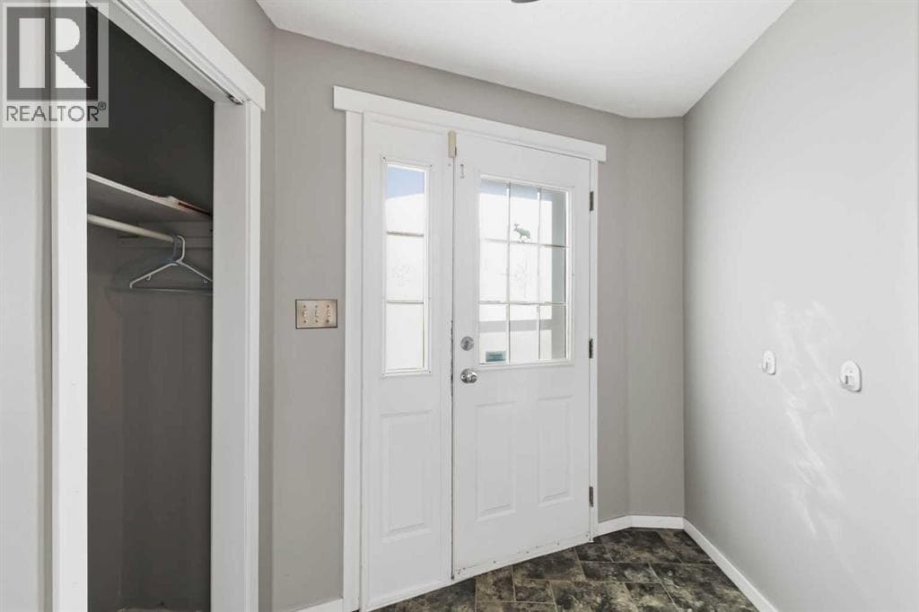 181 Greenbriar Bay — photo 4