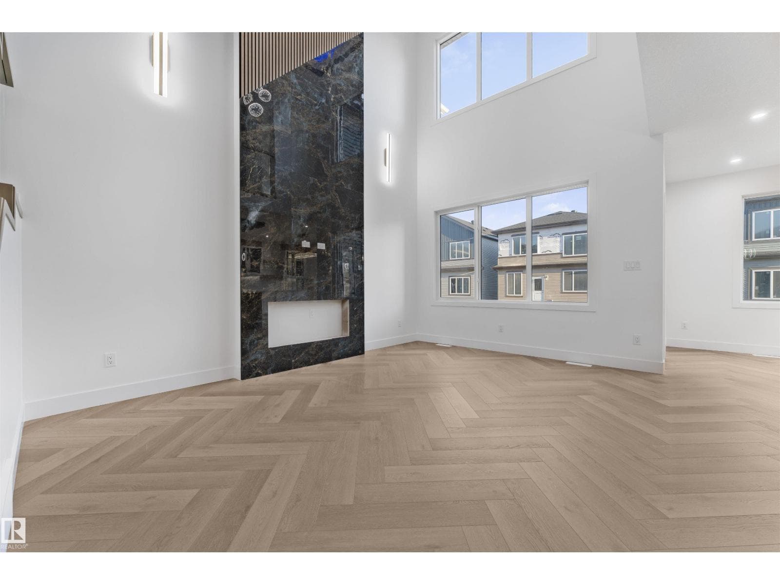 4305 36 ST — photo 5