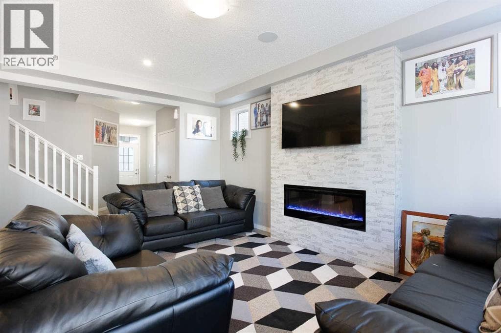 158 Osborne Common SW — photo 4