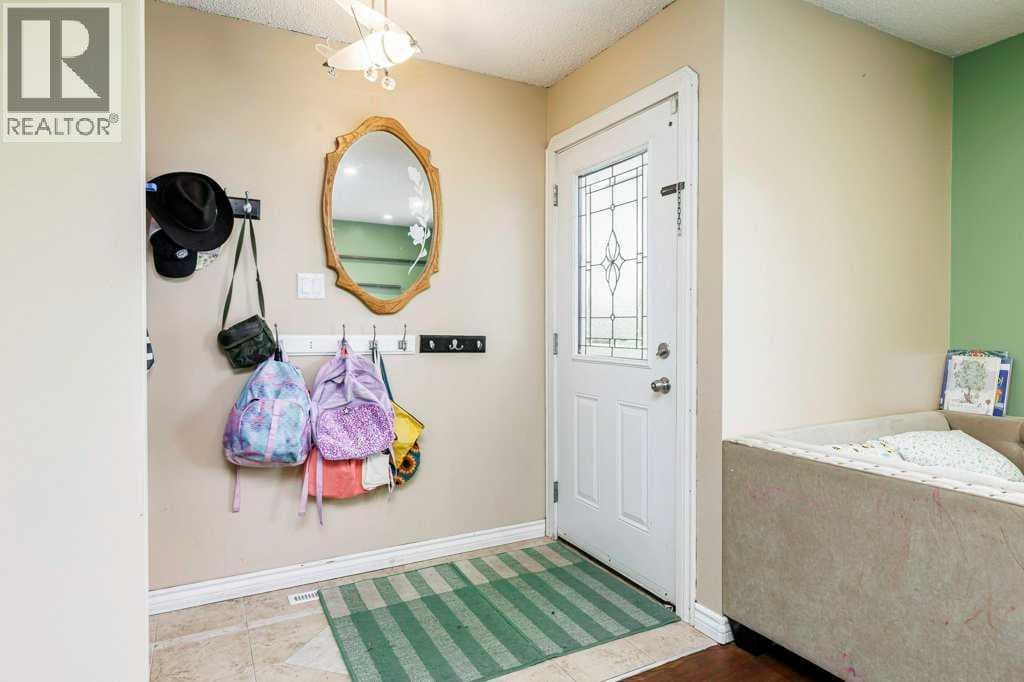 22 McIntosh Avenue — photo 4