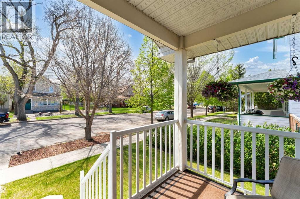 1030 5 Street SE — photo 4