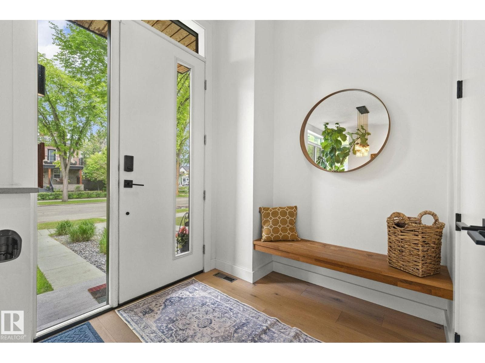 14379 92A AV NW — photo 2