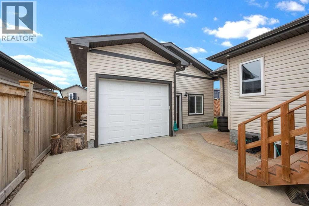 125 Beardsley Crescent — photo 4