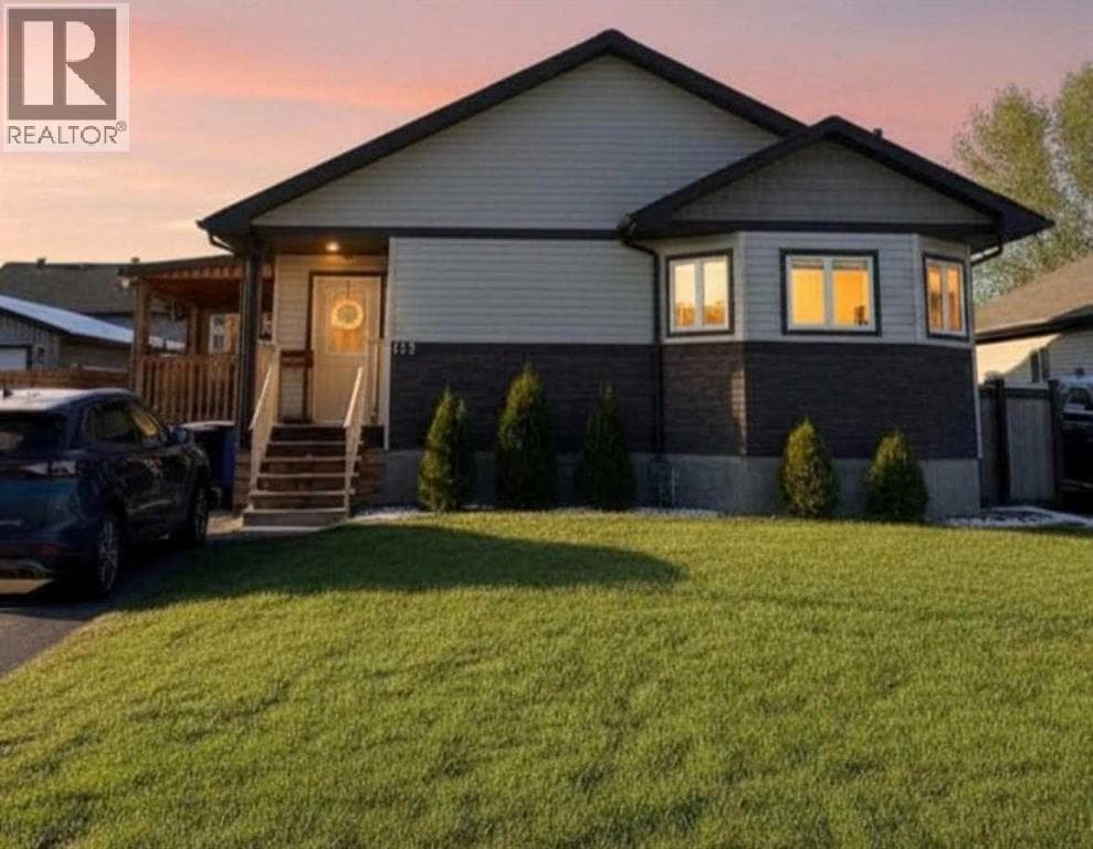 125 Beardsley Crescent