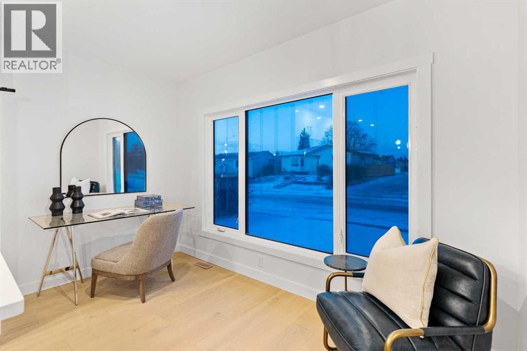 1731 111 Avenue SW — photo 5