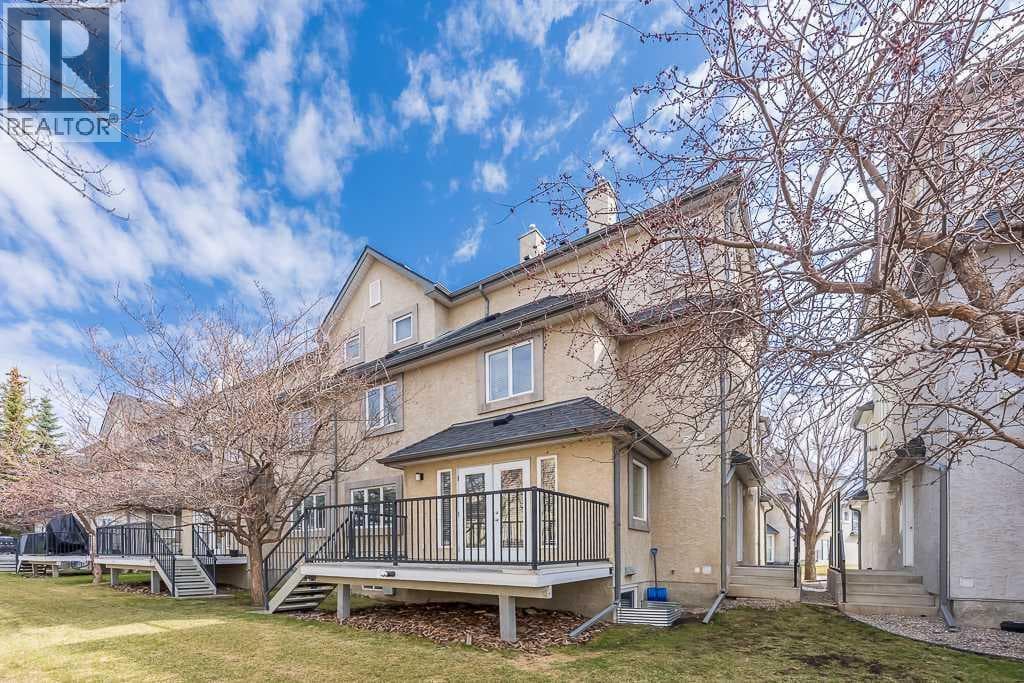 172 Simcoe Place SW — photo 2