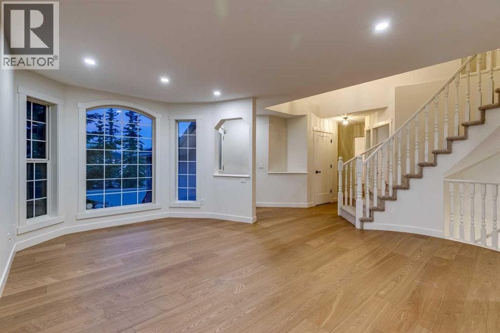 16 Simcrest Point SW — photo 5