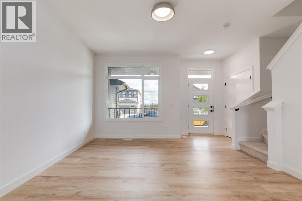764 Sora Boulevard SE — photo 2