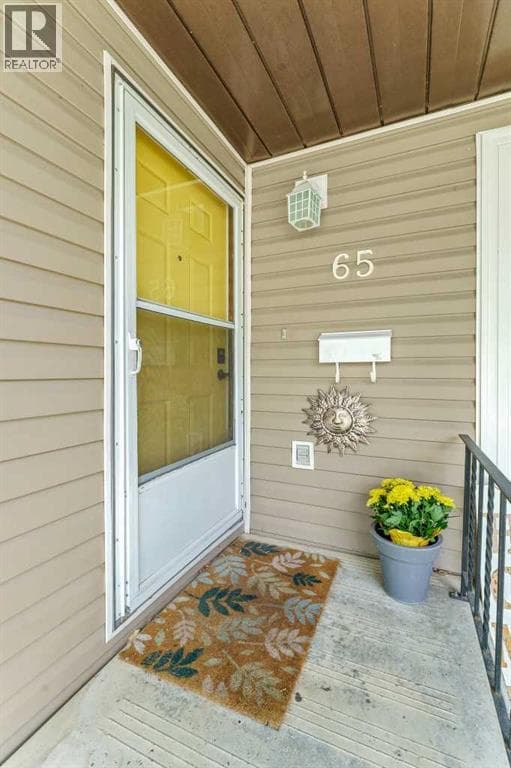 65 South Ridge Crescent SW — photo 3