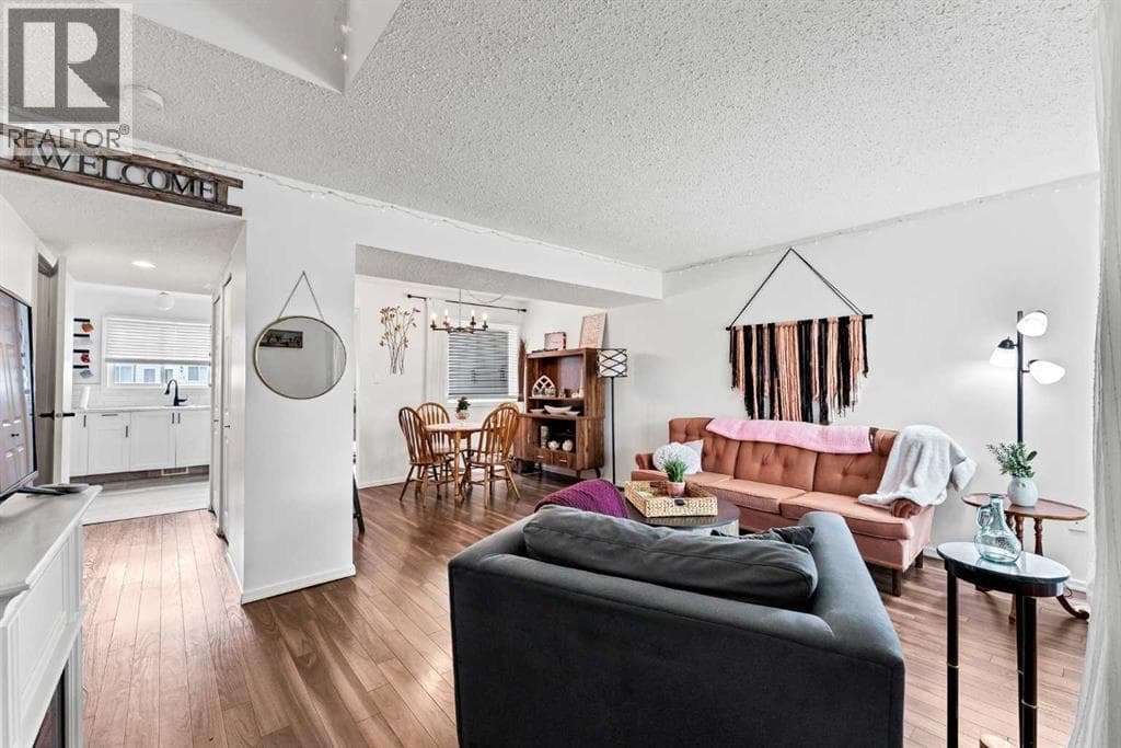 65 South Ridge Crescent SW — photo 4