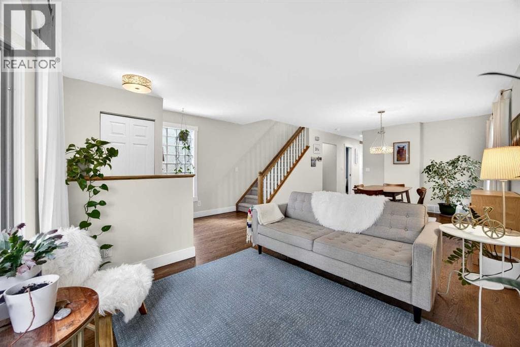 510 10 Avenue NE — photo 4