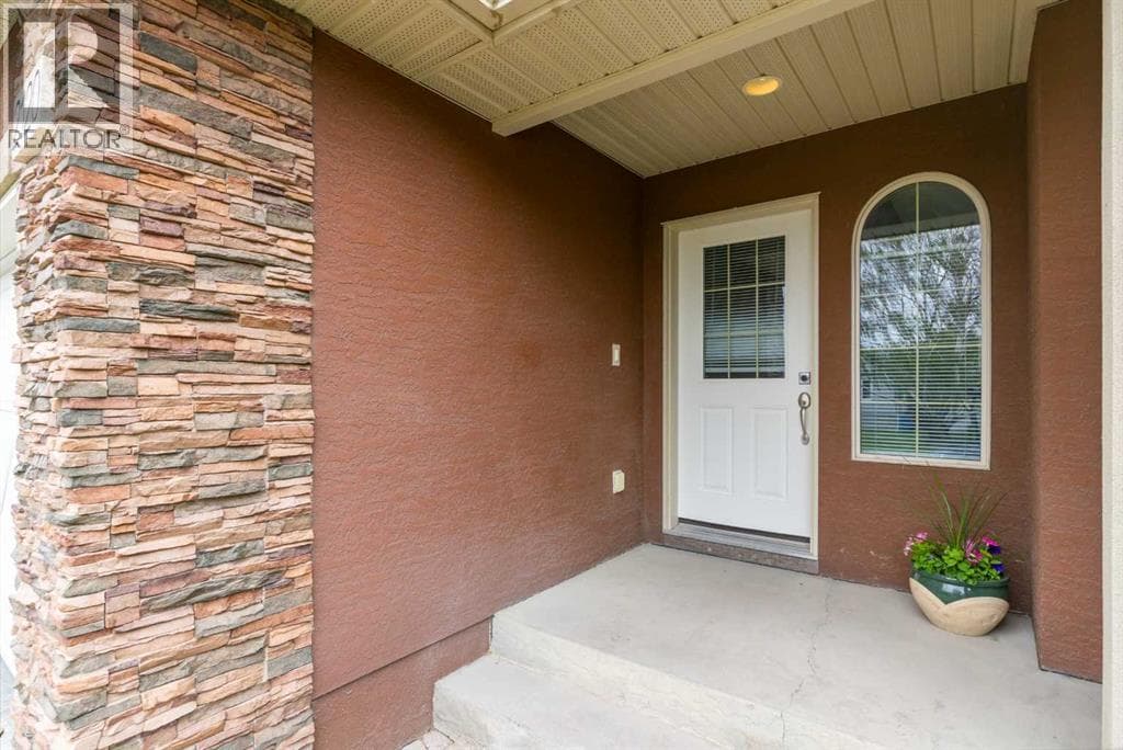 2120 21 Avenue — photo 3