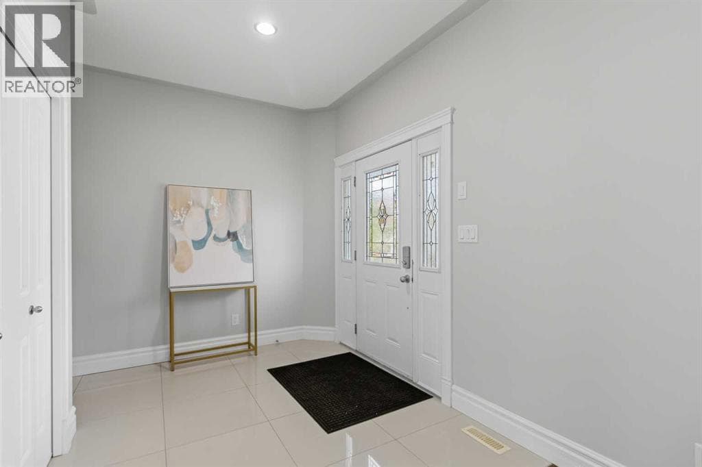 224 Coniker Crescent — photo 4