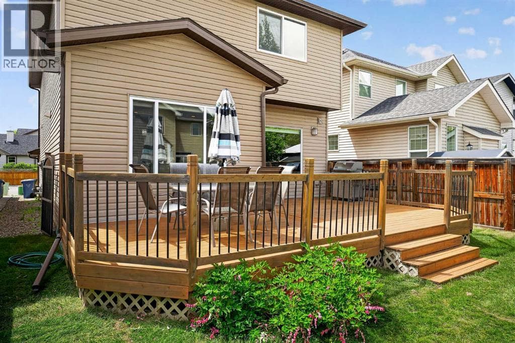 237 Brightonwoods Gardens SE — photo 2