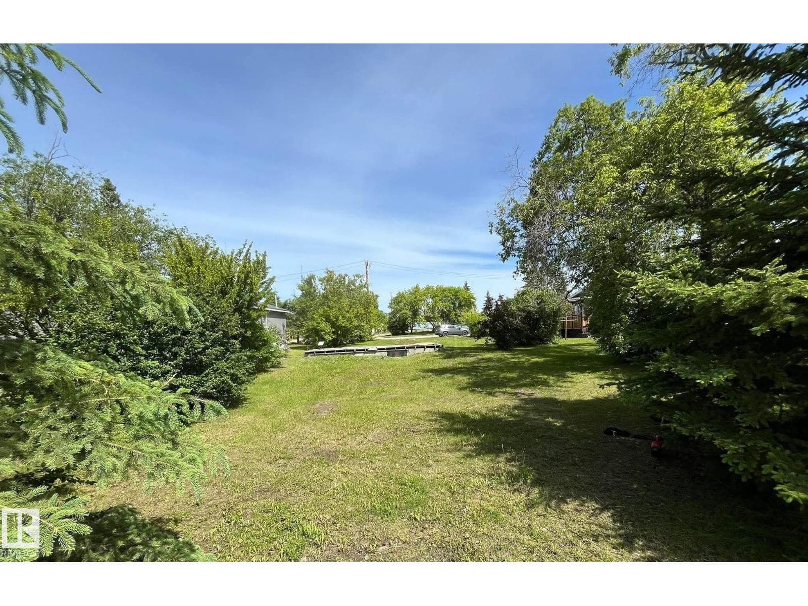 4805 48 AV — photo 2