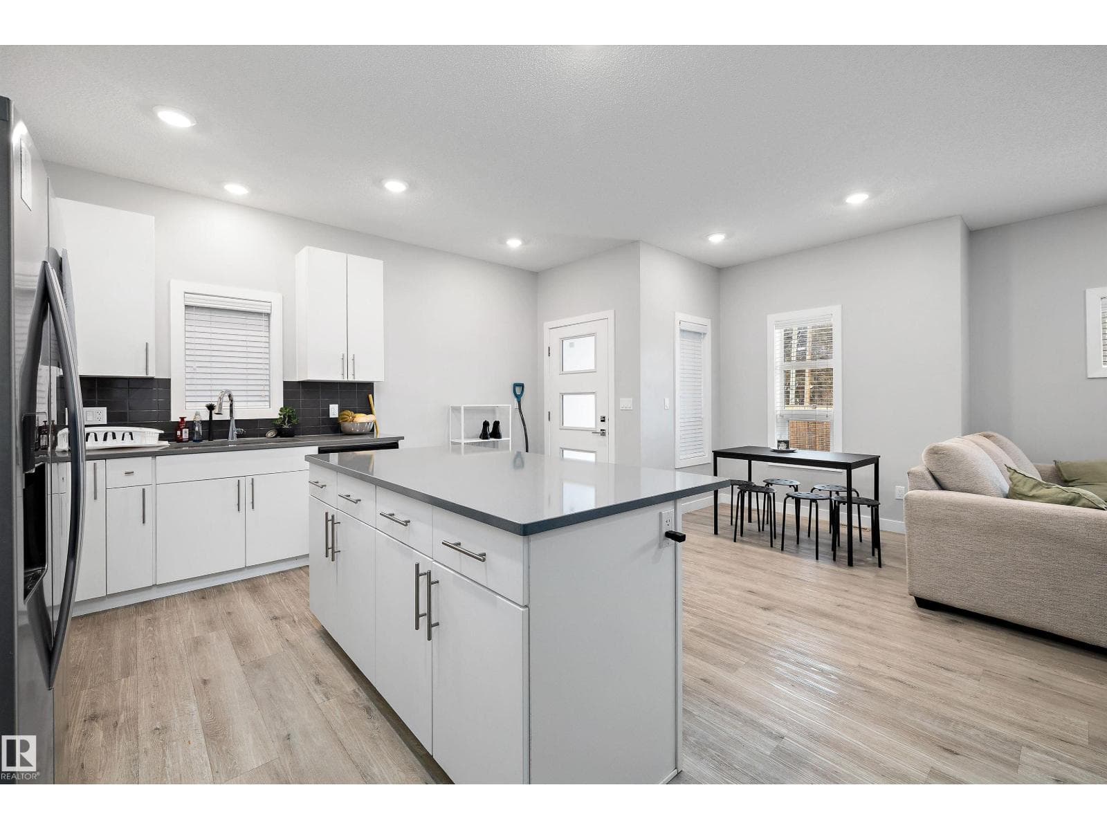 7419 106 ST NW — photo 5