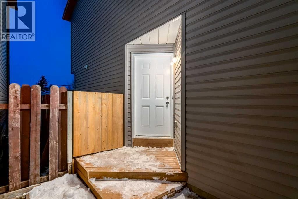 33 Martindale Court NE — photo 3