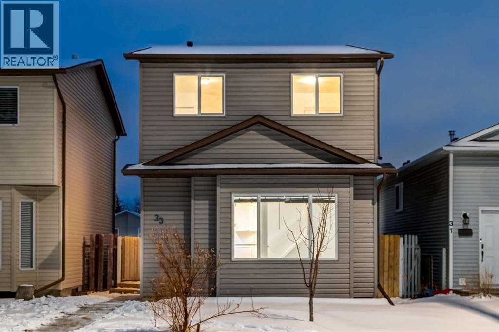 33 Martindale Court NE
