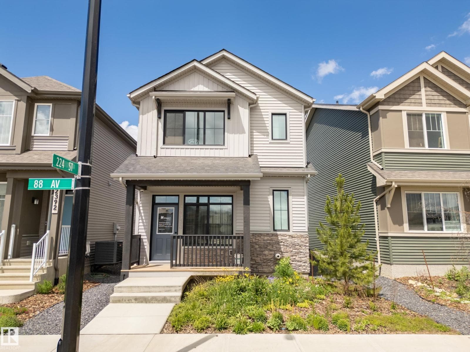 22388 88 AV NW — photo 3