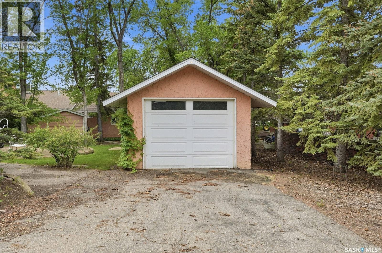 21 Pelican STREET W — photo 4