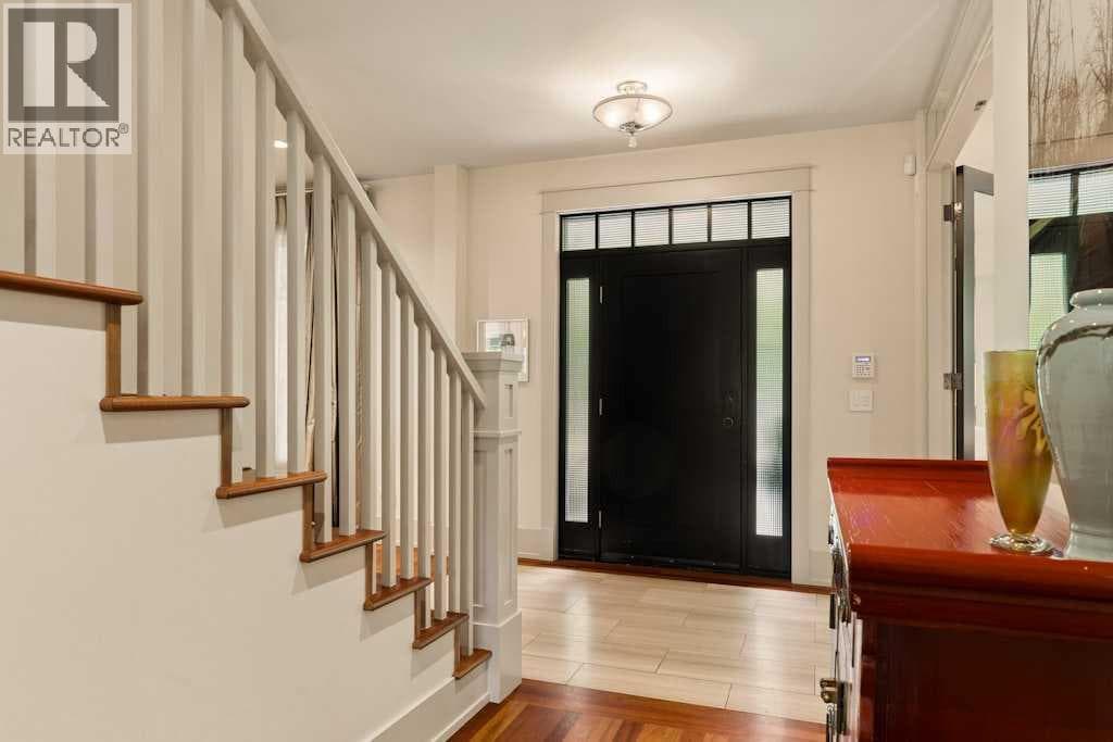 3028 3 Street SW — photo 5