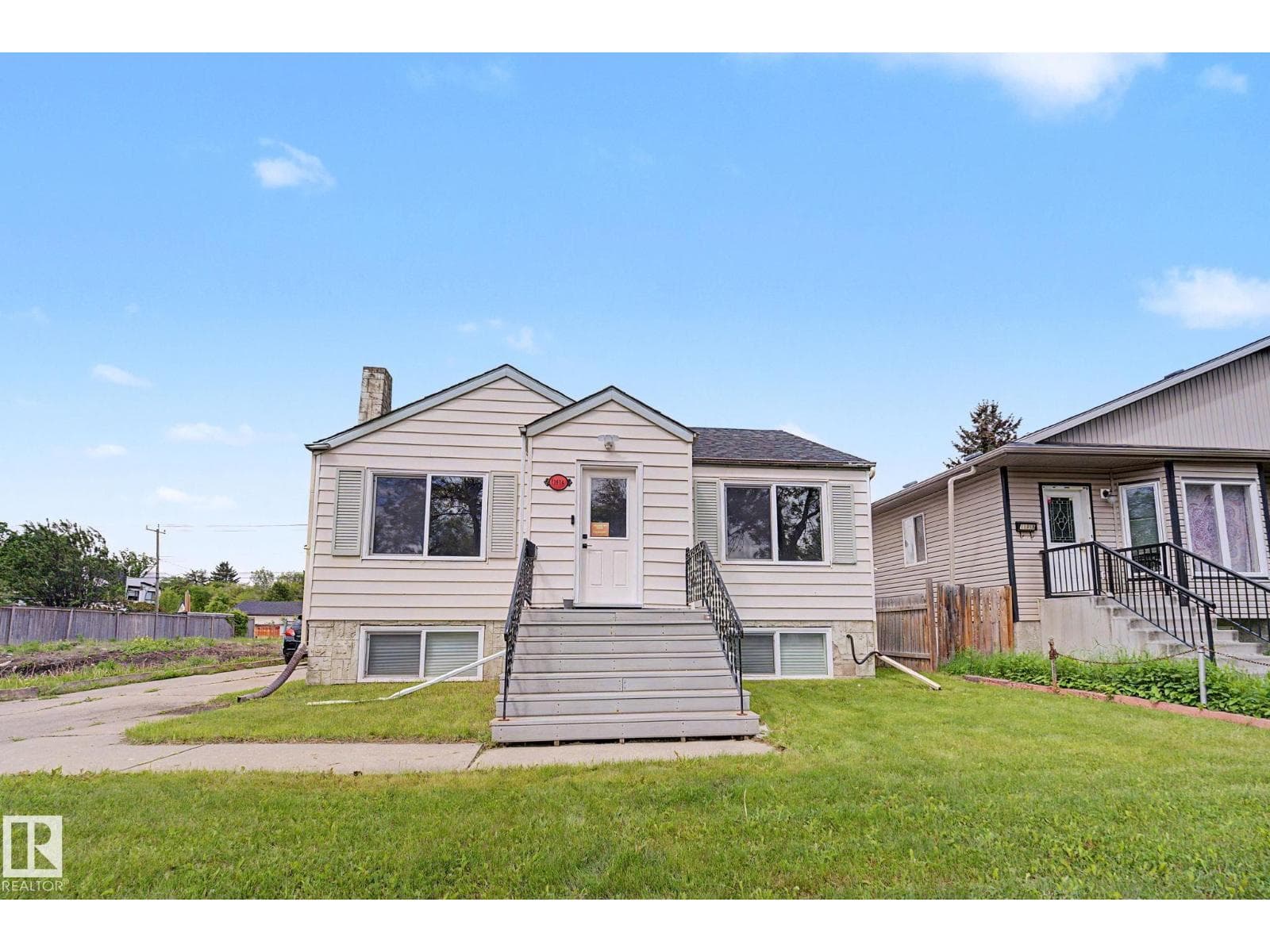11914 124 ST NW