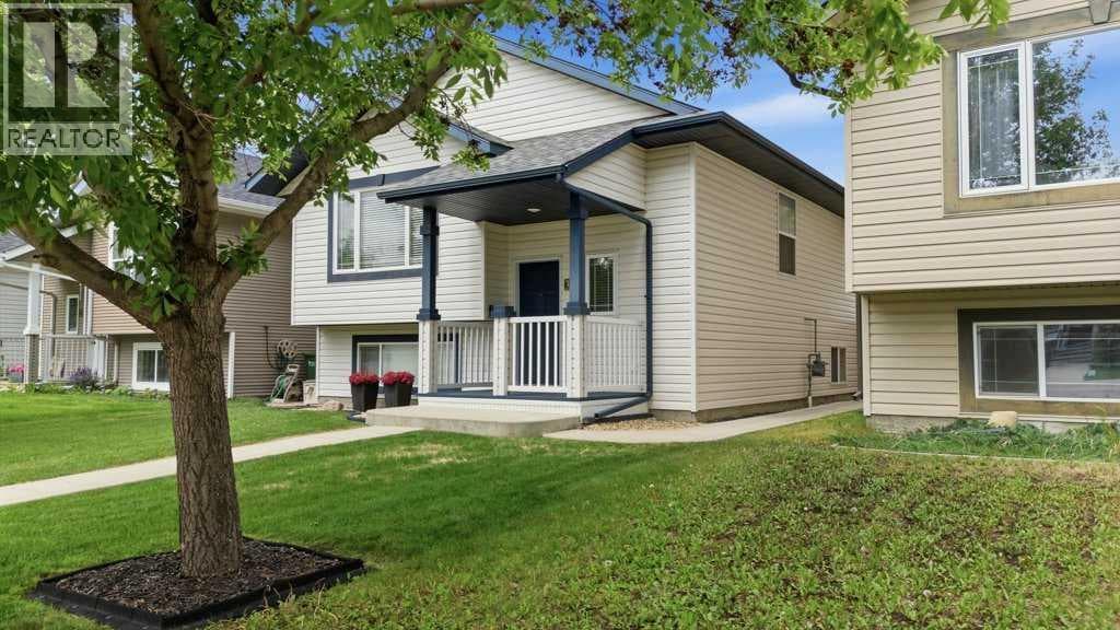 300 Lancaster Drive — photo 3