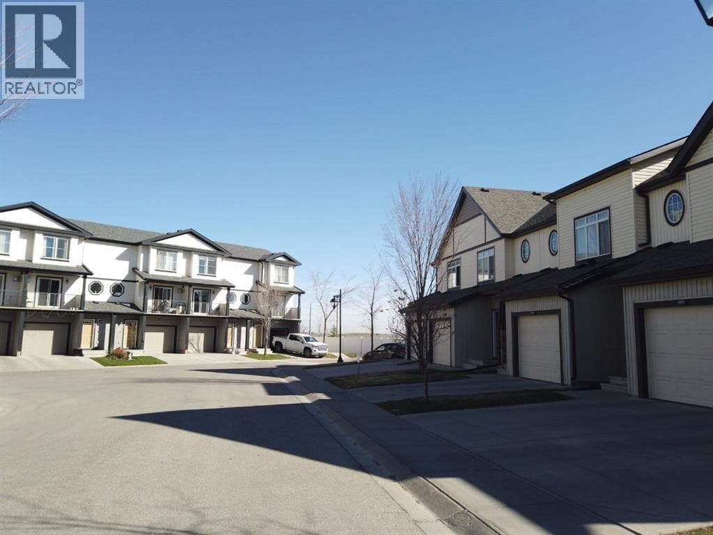337 COPPERPOND Landing SE — photo 2
