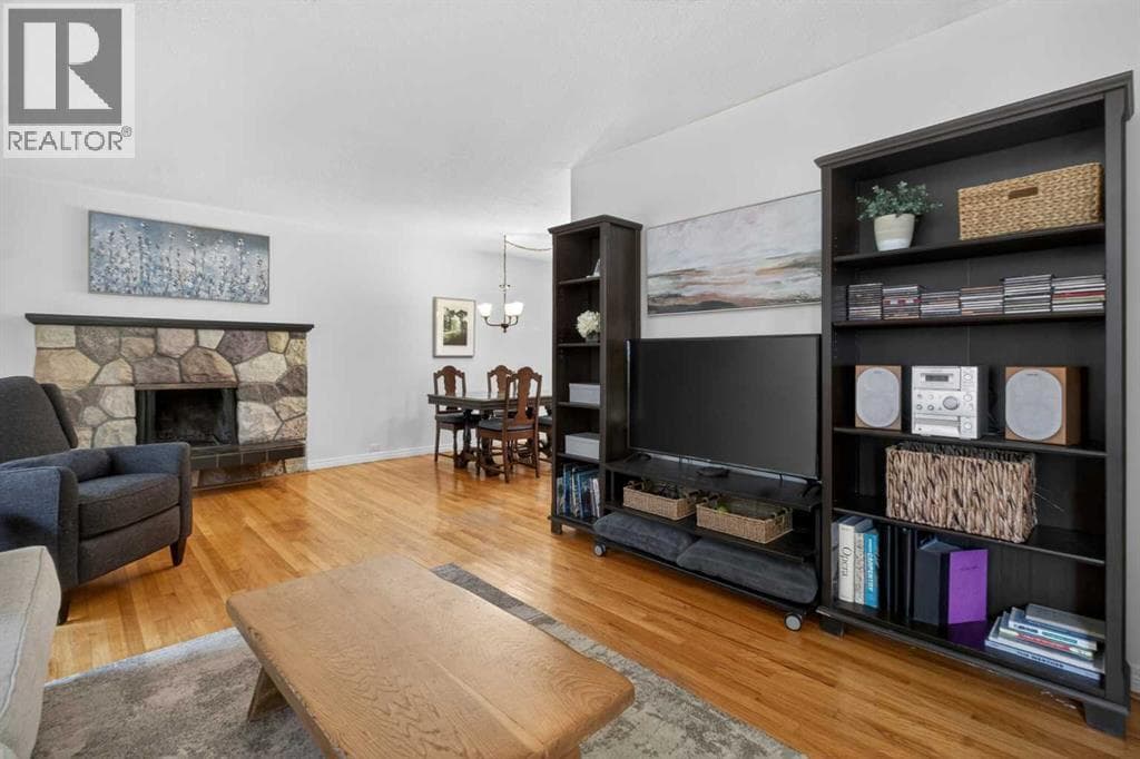 203 Southampton Drive SW — photo 5