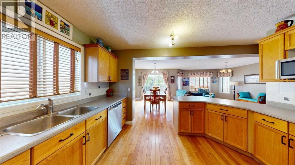 123 J.W. Mann Drive — photo 2