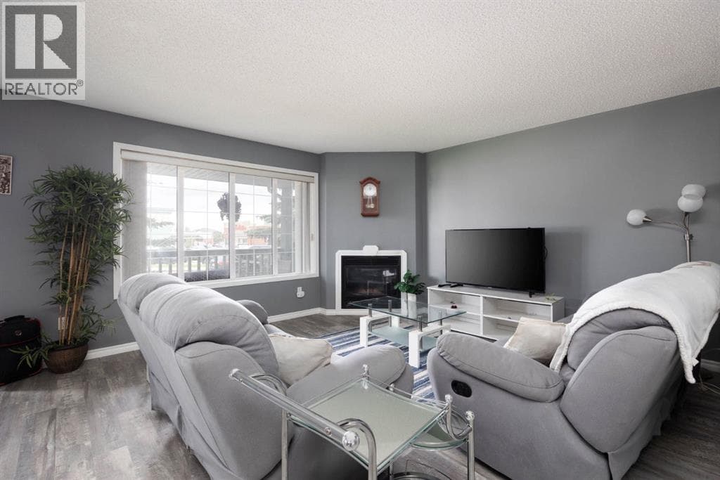 240 Sitka Drive — photo 5