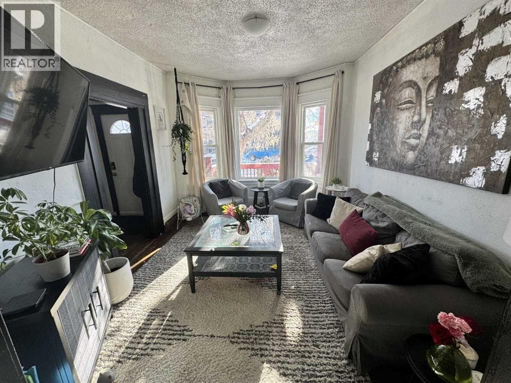 722 2 Avenue NW — photo 3
