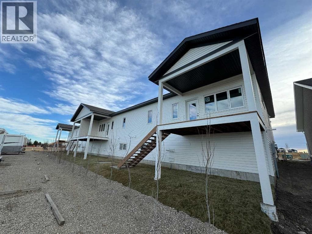 425 Meadowlark Way — photo 3