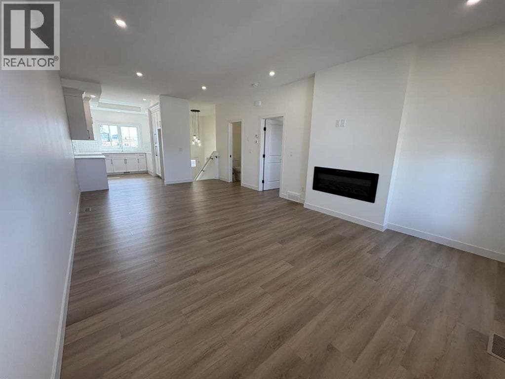 425 Meadowlark Way — photo 4