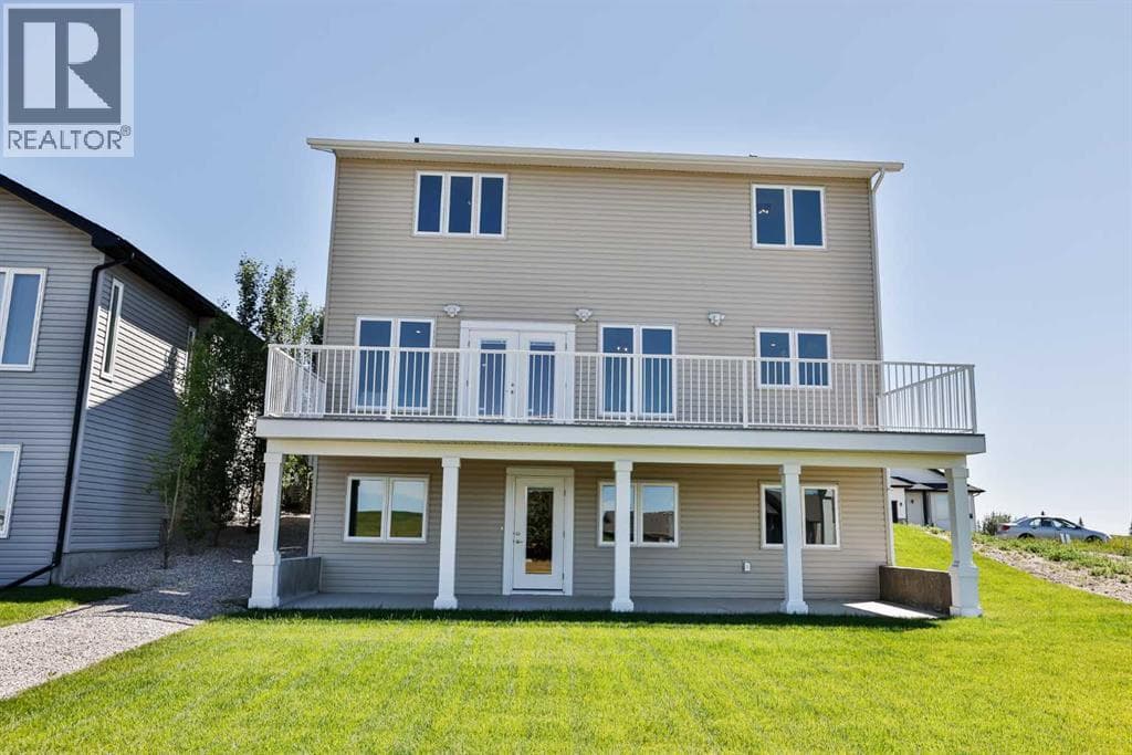 714 Fairways Drive — photo 2
