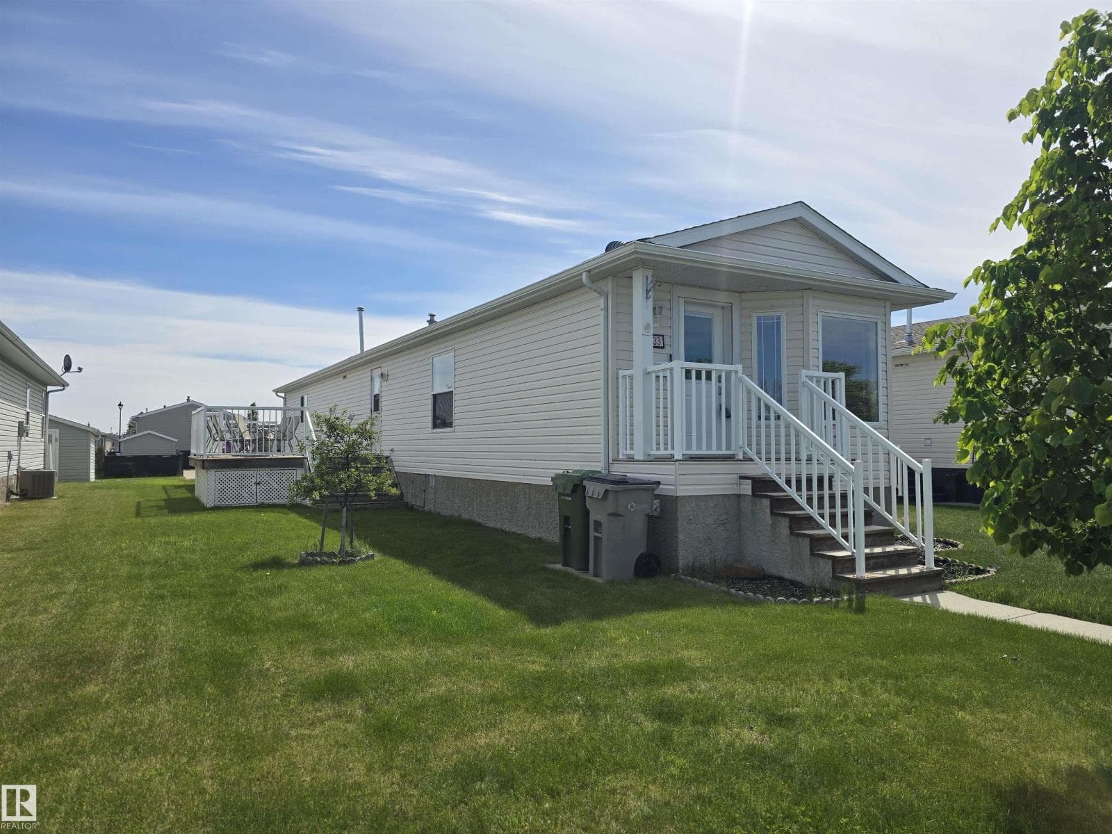 1133 Aspen DR W — photo 2