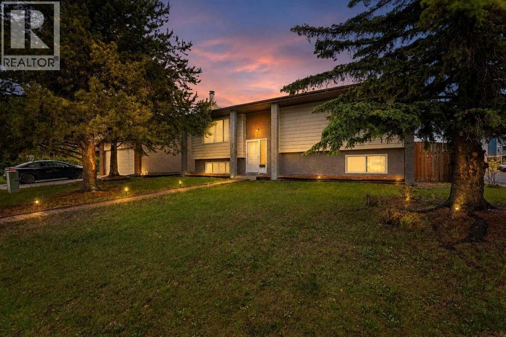 1 Hallgren Avenue — photo 2