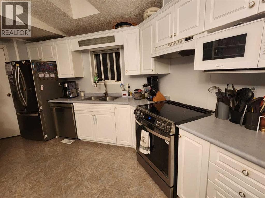 903 5 Avenue — photo 3