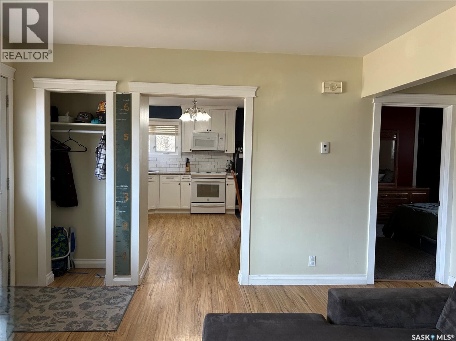 125 4th AVENUE SE — photo 4