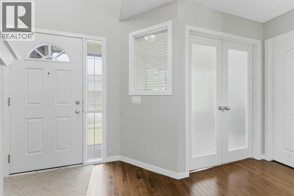 186 Cranberry Place SE — photo 2