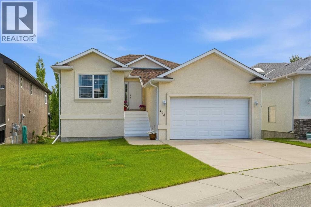 408 Lineham Acres Bay NW