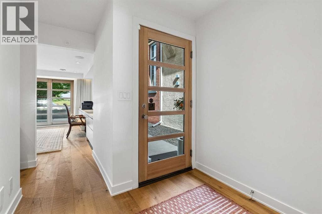 3830 1A Street SW — photo 3