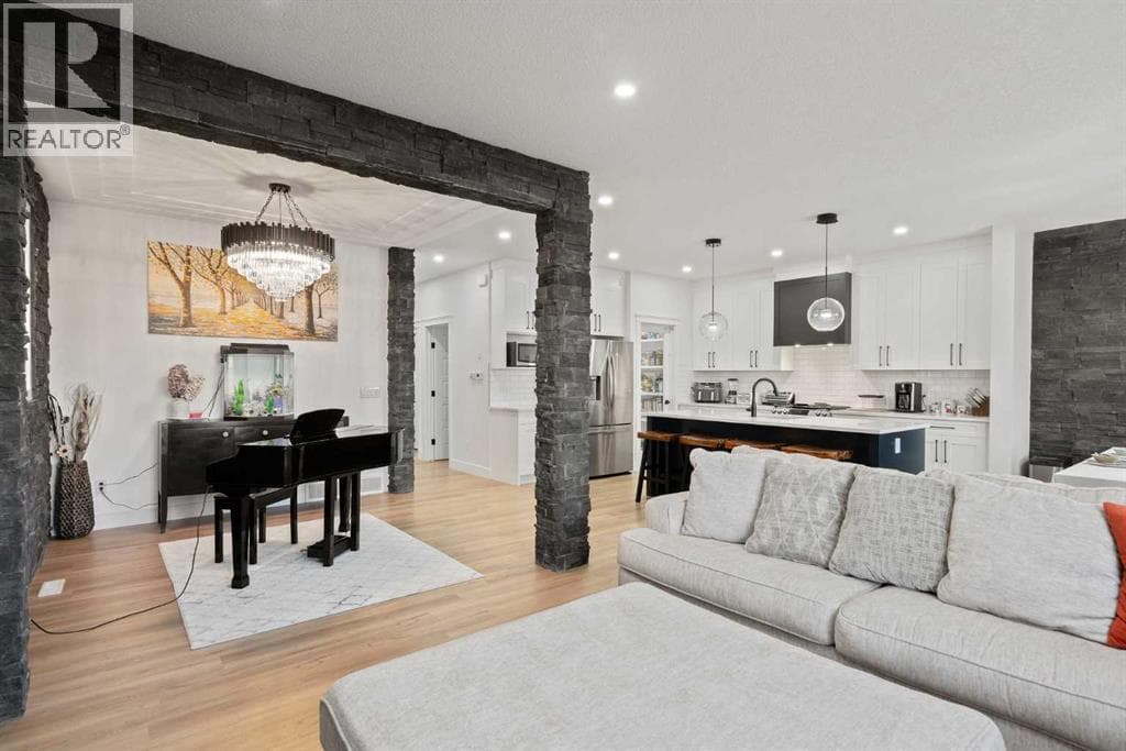 818 Edgefield Street — photo 3
