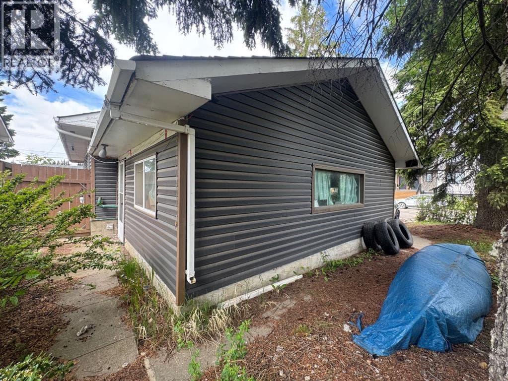 4203 106 Avenue — photo 3